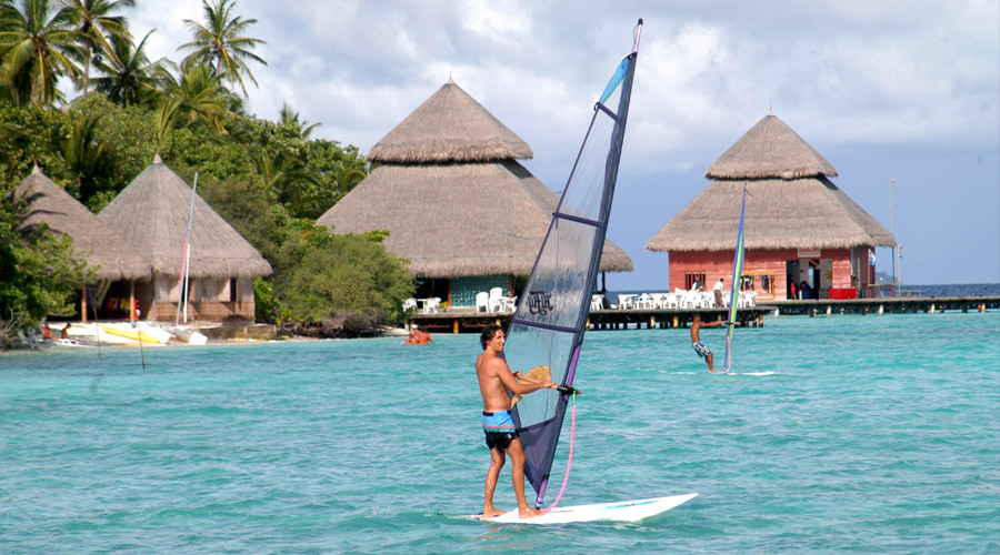 Adaaran Select Hudhuranfushi - Windsurfing