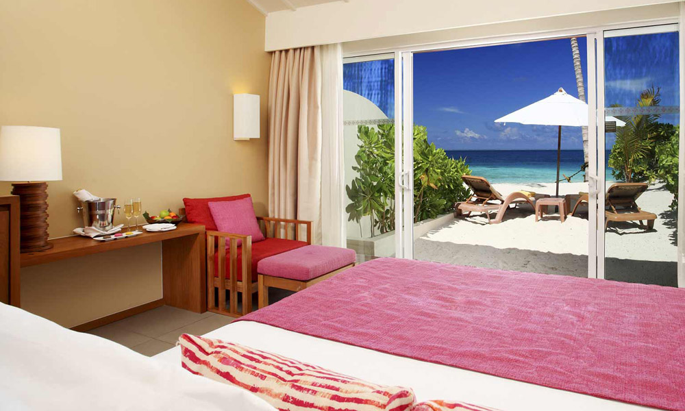 Centara Ras Fushi Resort & Spa Maldives - Ocean Front Beach Villa