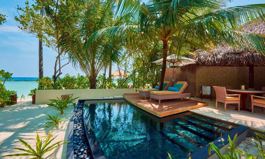 Constance Halaveli Resort - Beach Villa