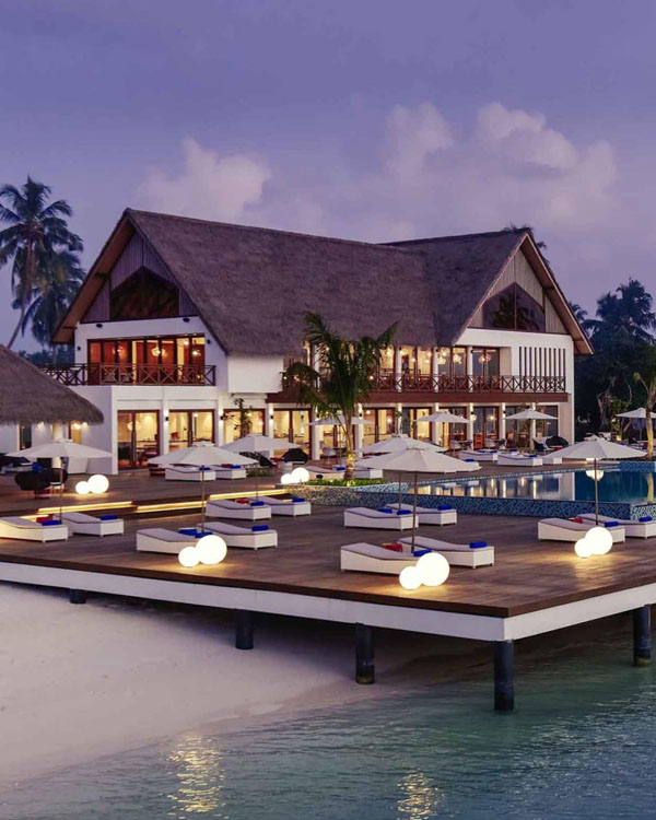 Mercure Maldives Kooddoo Resort - Alita Restaurant & Bar