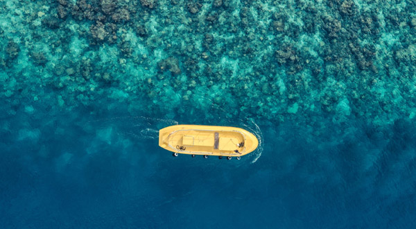 Ozen Reserve Bolifushi Maldives - Semi-Submarine Explorations