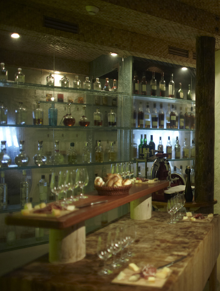 Soneva Fushi Maldives Resort - The Bar And Cellar