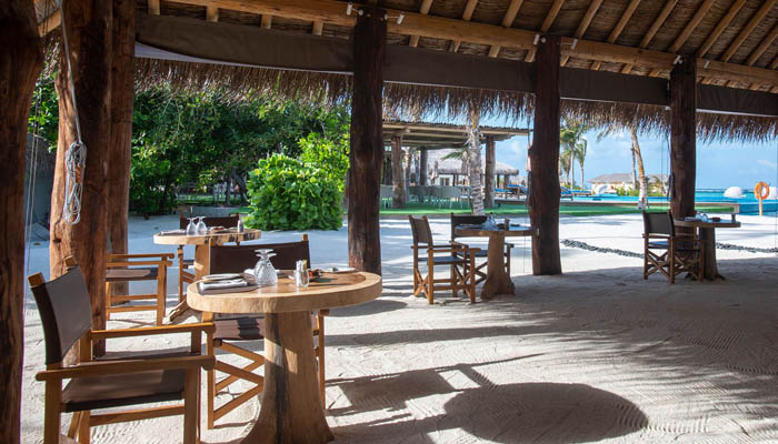 You & Me Maldives - The Sand: Main restaurant