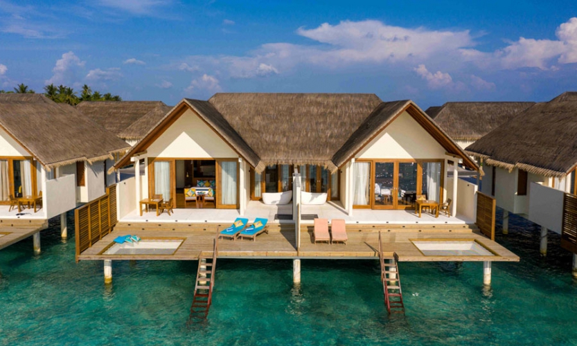 Furaveri Island Resort & Spa Ocean Villa Infinity